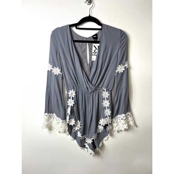 Nude blue floral‎ lace trim romper women’s small festival boho - Picture 2 of 10